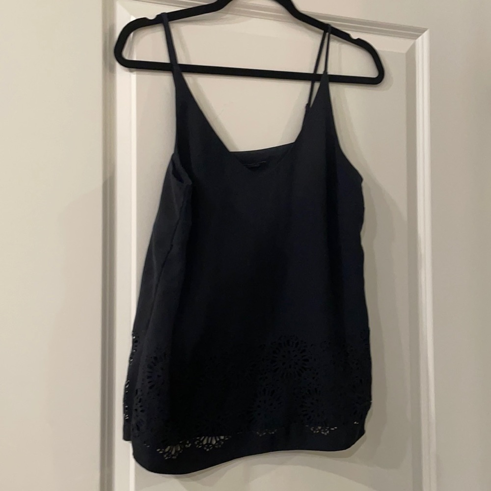 Banana Republic Tank with detail bottom Lined